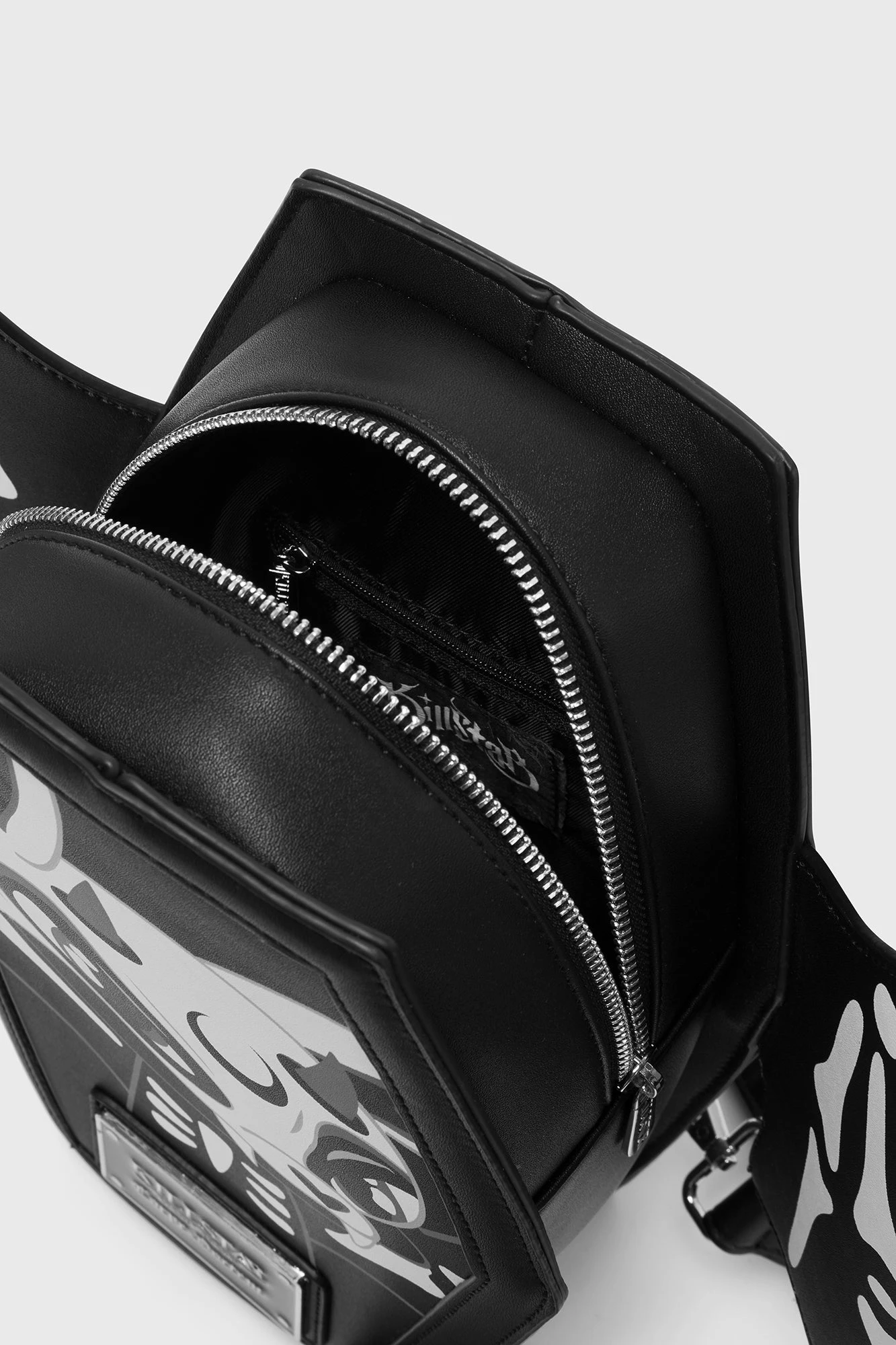 Batbone Backpack - Image 4