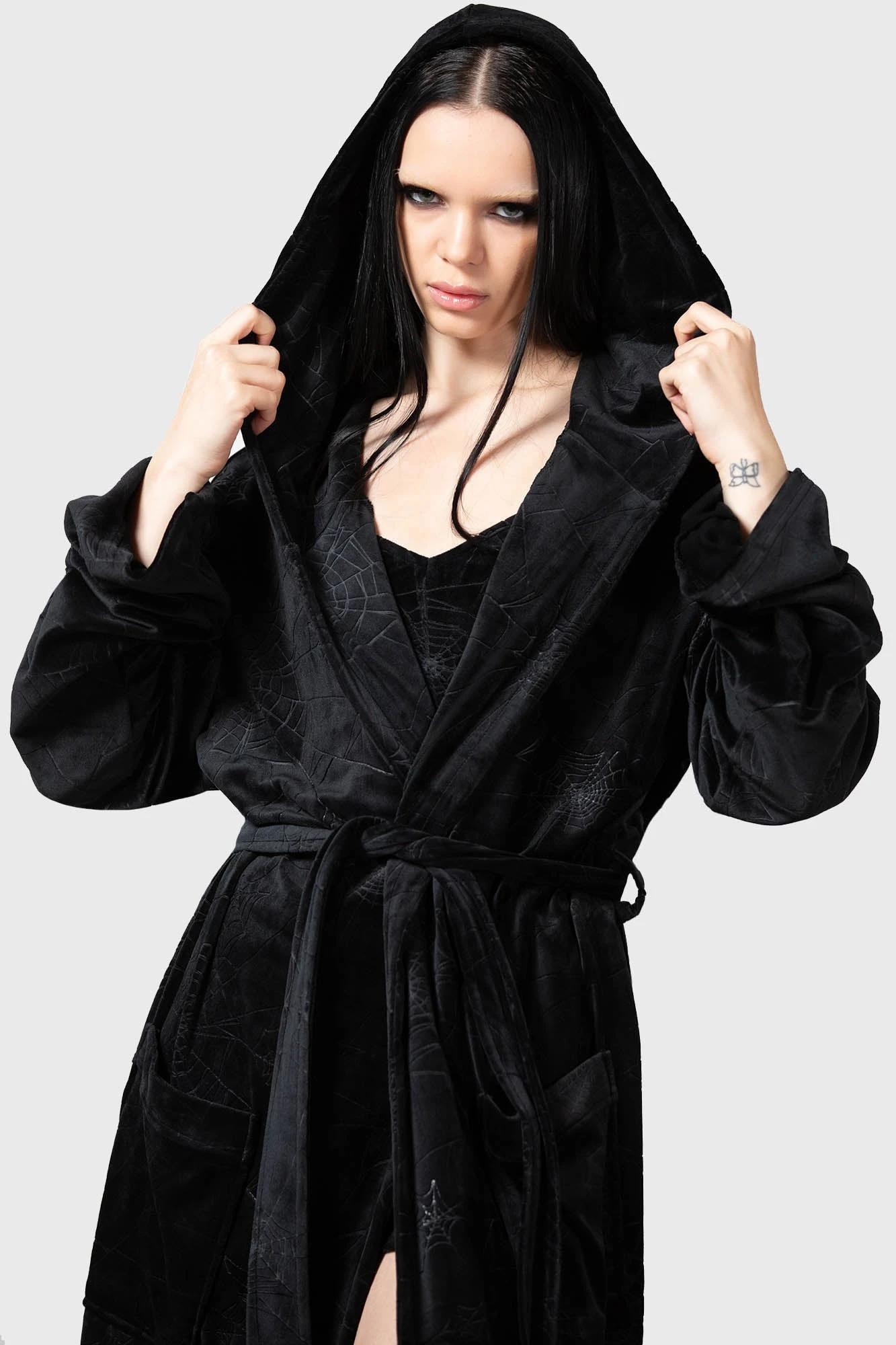 Webbed Robe - Image 3